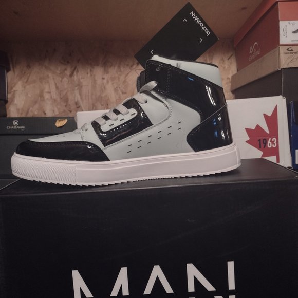 Men's stylish Hi Tops new arrival MAN brand Special Price $40 - Picture 2 of 3